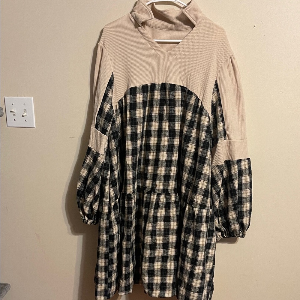 Chic Black and White Plaid Dress